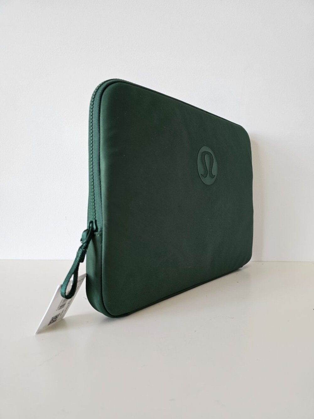 NWT LULULEMON IVYG/WKKI Green Khaki New Crew Laptop Sleeve Zippered One Size OS - Picture 2 of 11